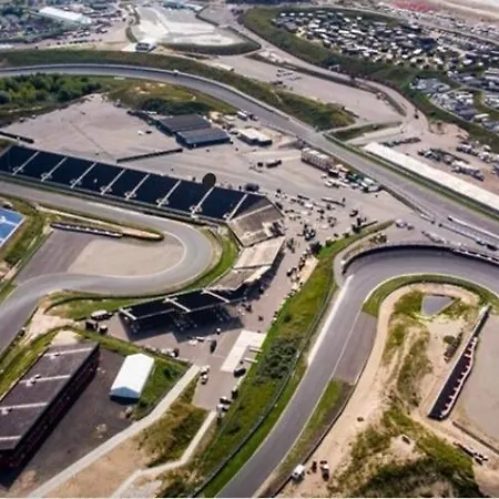 Evy's Garden House 3*